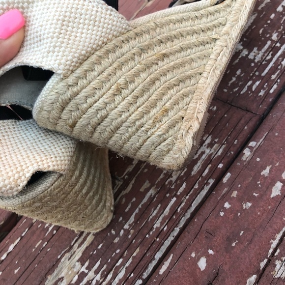 Adrienne Vittadini Animal  Print Women’s Summer Wedges Sandals - Picture 7 of 8